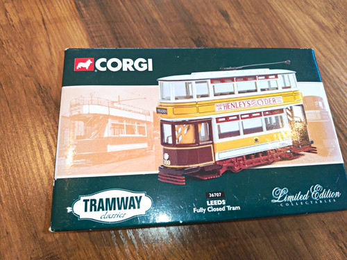Corgi tramway classics leeds - classics,